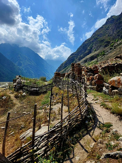 ОСЕТИЯ и БАЛКАРИЯ - гармония гор, рис. 1
